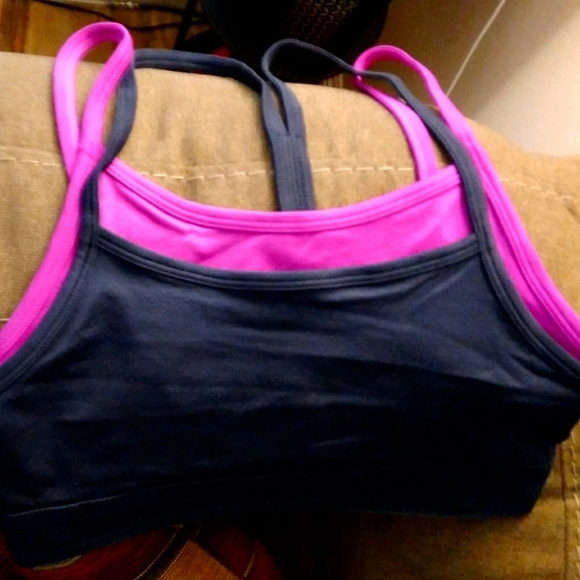 Fabletics sports bra. - Picture 1 of 3